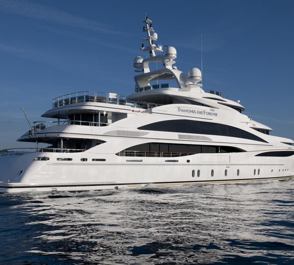 DIAMONDS ARE FOREVER Yacht Charter Details, Benetti | CHARTERWORLD ...